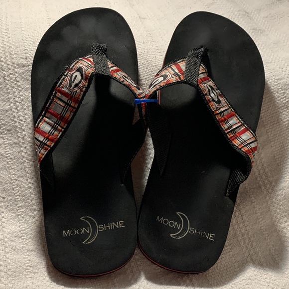 UGA GA Bulldogs Flip Flops - Picture 2 of 5